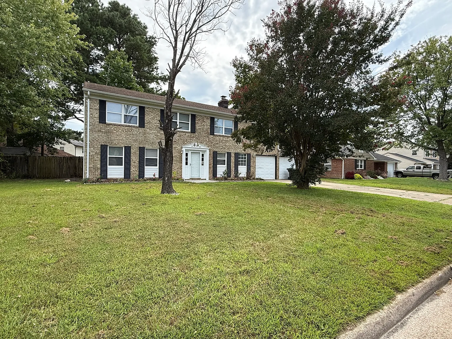 Front exterior view of 3784 Strathmoor Cir, Virginia Beach